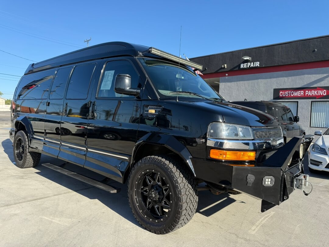 chevrolet express cargo 2018 1GCWGBFG9J1336781 image chevrolet express cargo 2018 1GCWGBFG9J1336781 image